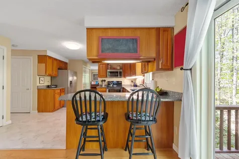 10 Moss Lane Madbury NH 03823