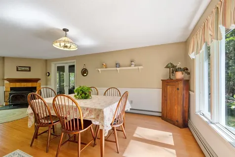 10 Moss Lane Madbury NH 03823