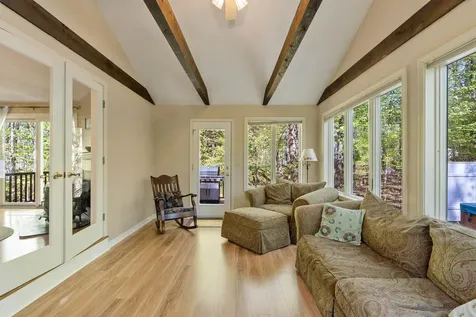 10 Moss Lane Madbury NH 03823