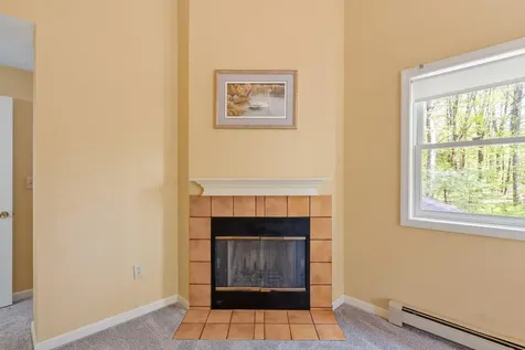 10 Moss Lane Madbury NH 03823