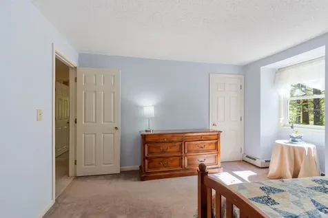 10 Moss Lane Madbury NH 03823