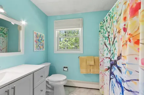 10 Moss Lane Madbury NH 03823