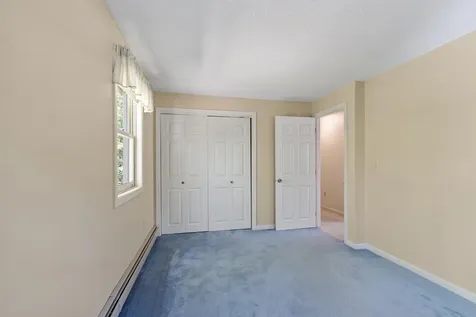 10 Moss Lane Madbury NH 03823