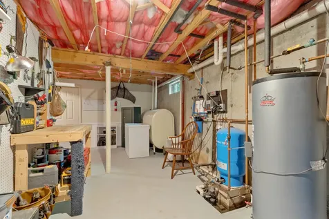 10 Moss Lane Madbury NH 03823