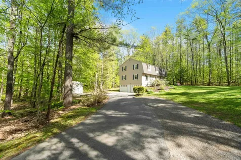 10 Moss Lane Madbury NH 03823