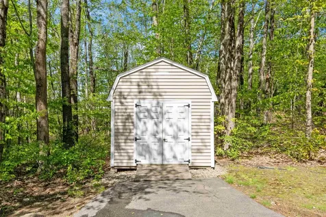 10 Moss Lane Madbury NH 03823