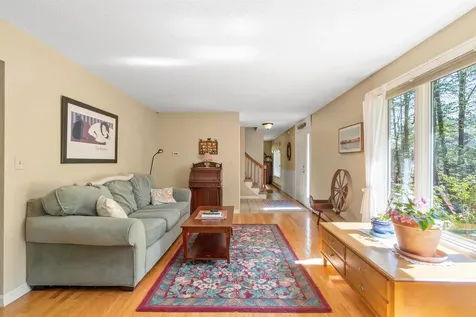 10 Moss Lane Madbury NH 03823