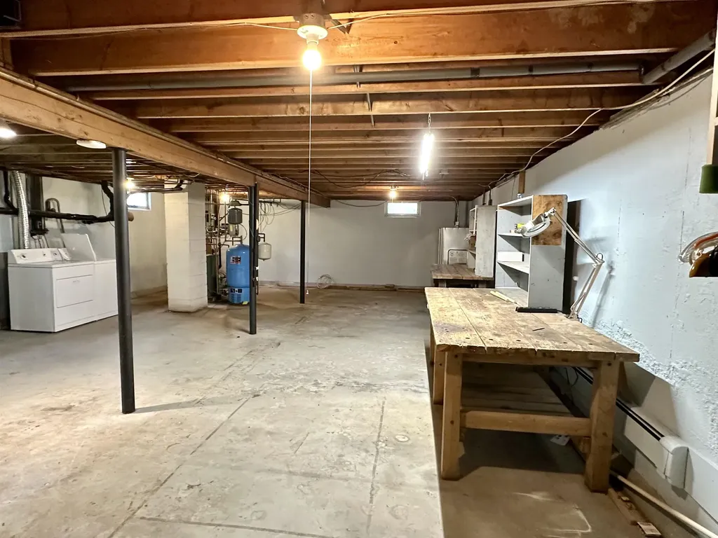 538 County Road New London NH 03257