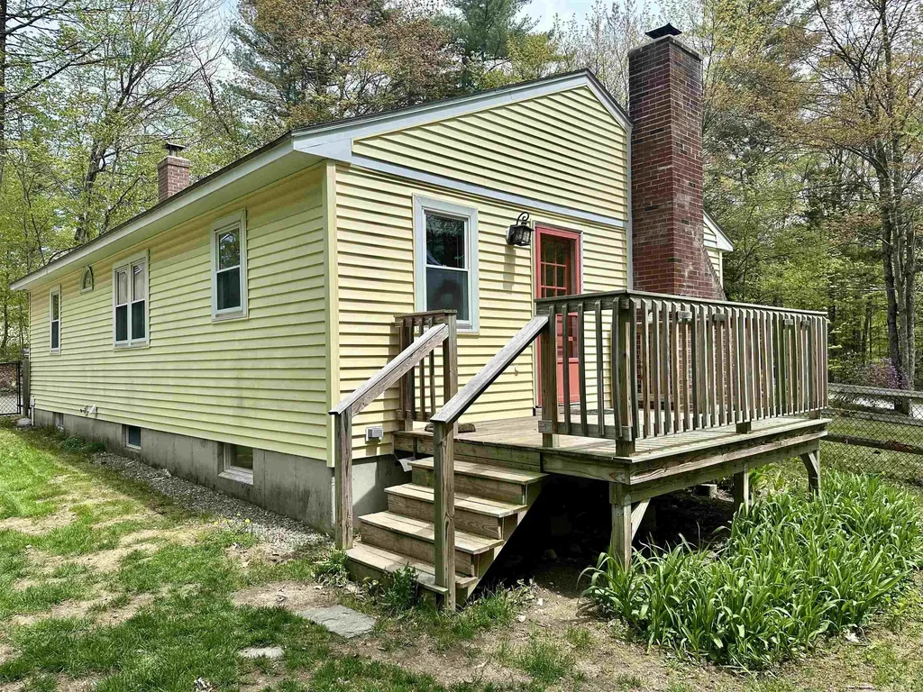 538 County Road New London NH 03257