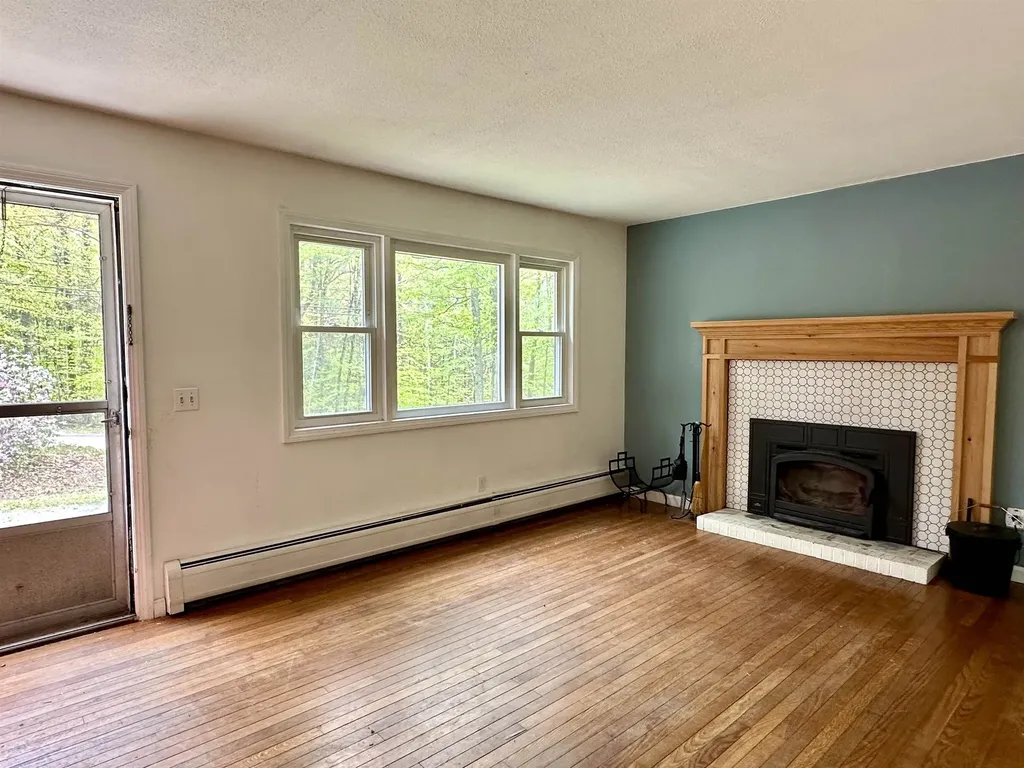 538 County Road New London NH 03257