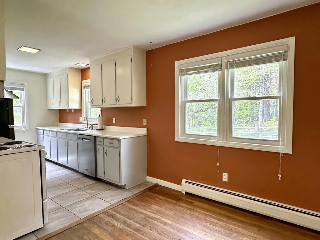 538 County Road New London NH 03257