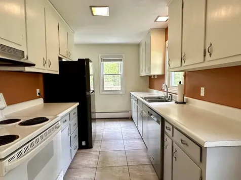 538 County Road New London NH 03257