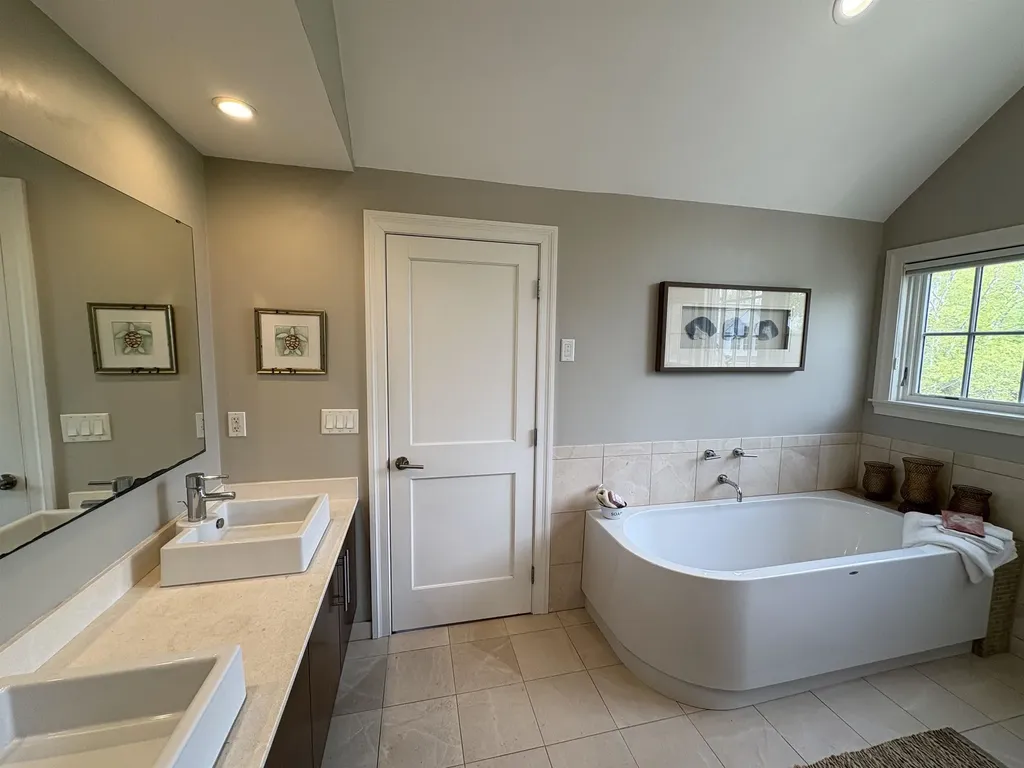 28-28A Ridge Road Hollis NH 03049