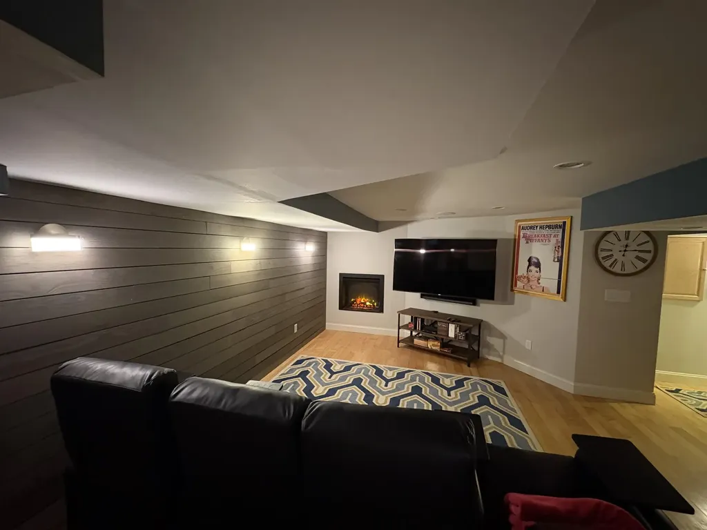 28-28A Ridge Road Hollis NH 03049