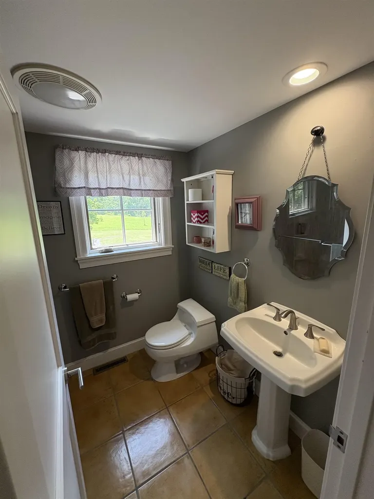 28-28A Ridge Road Hollis NH 03049