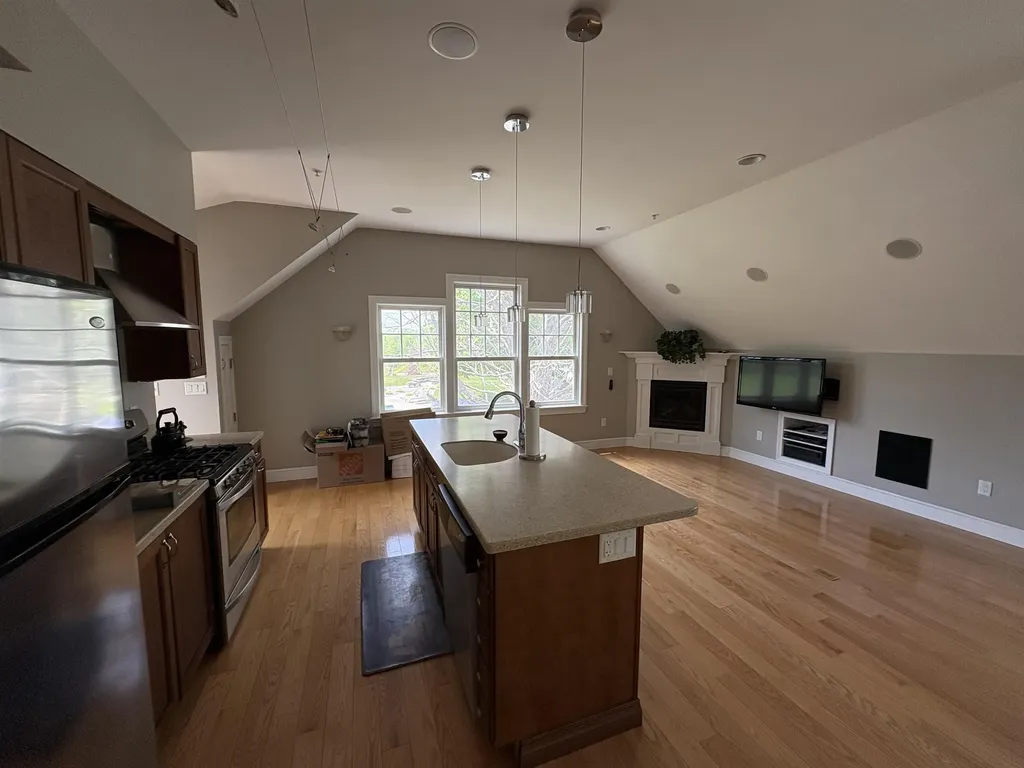 28-28A Ridge Road Hollis NH 03049