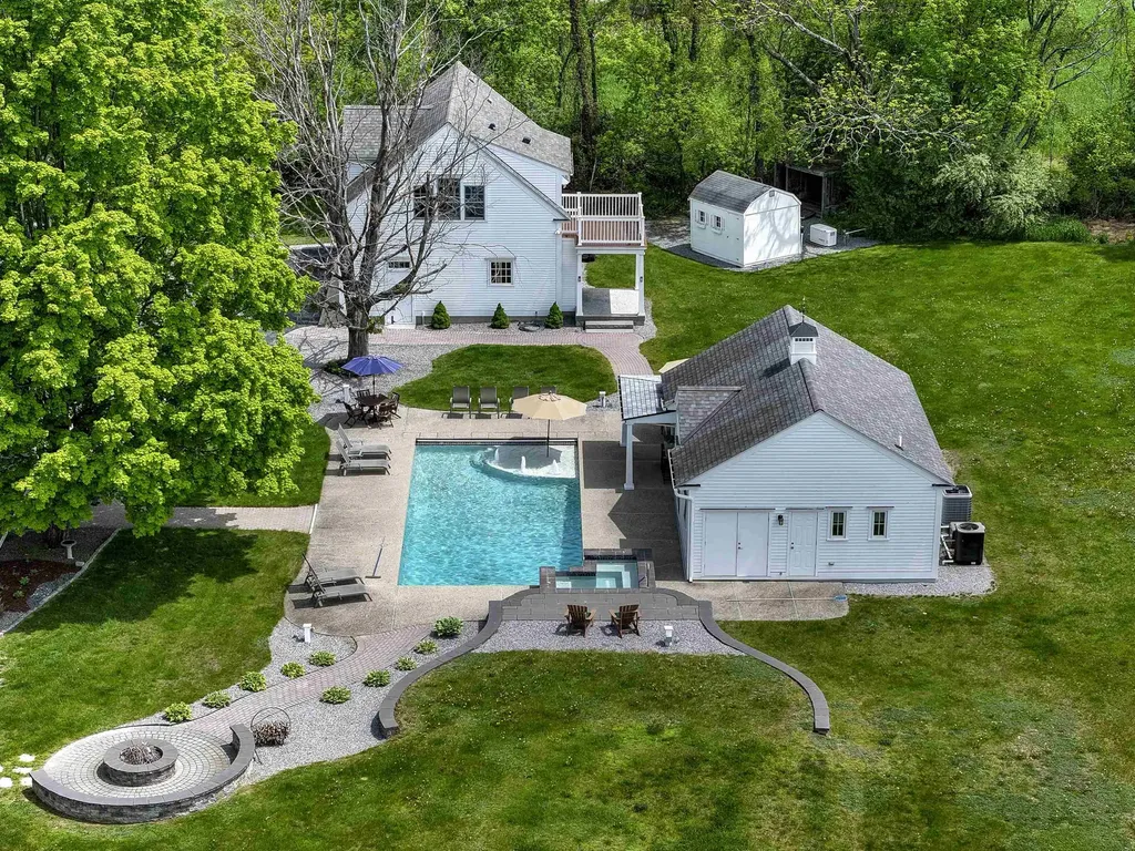 28-28A Ridge Road Hollis NH 03049