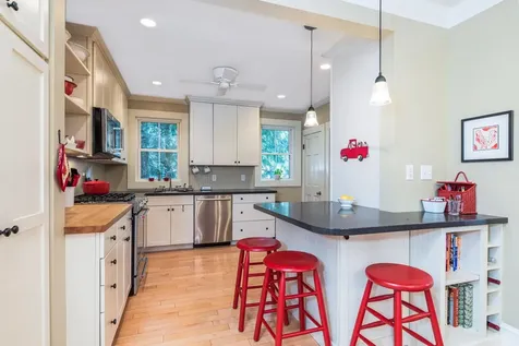87 Ash Street Portsmouth NH 03801