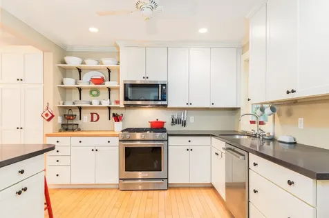 87 Ash Street Portsmouth NH 03801