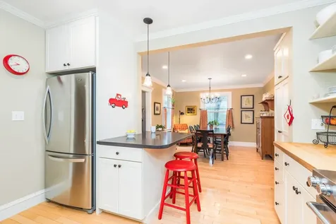 87 Ash Street Portsmouth NH 03801