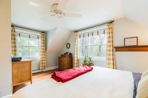 87 Ash Street Portsmouth NH 03801
