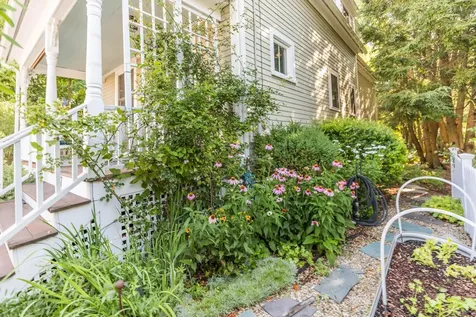 87 Ash Street Portsmouth NH 03801
