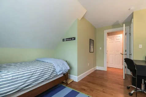 87 Ash Street Portsmouth NH 03801