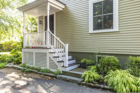 87 Ash Street Portsmouth NH 03801