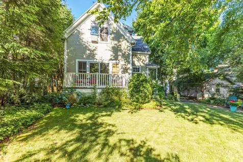 87 Ash Street Portsmouth NH 03801