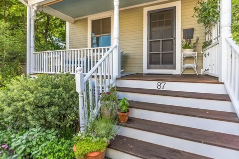 87 Ash Street Portsmouth NH 03801