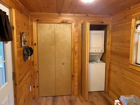 29 Jims Road Pittsburg NH 03592