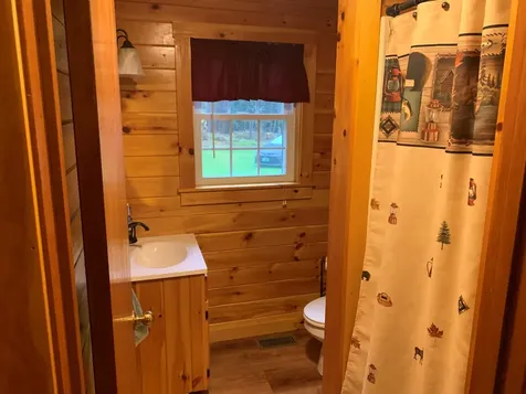 29 Jims Road Pittsburg NH 03592