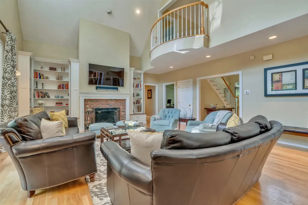 3 Winterberry Lane North Hampton NH 03862