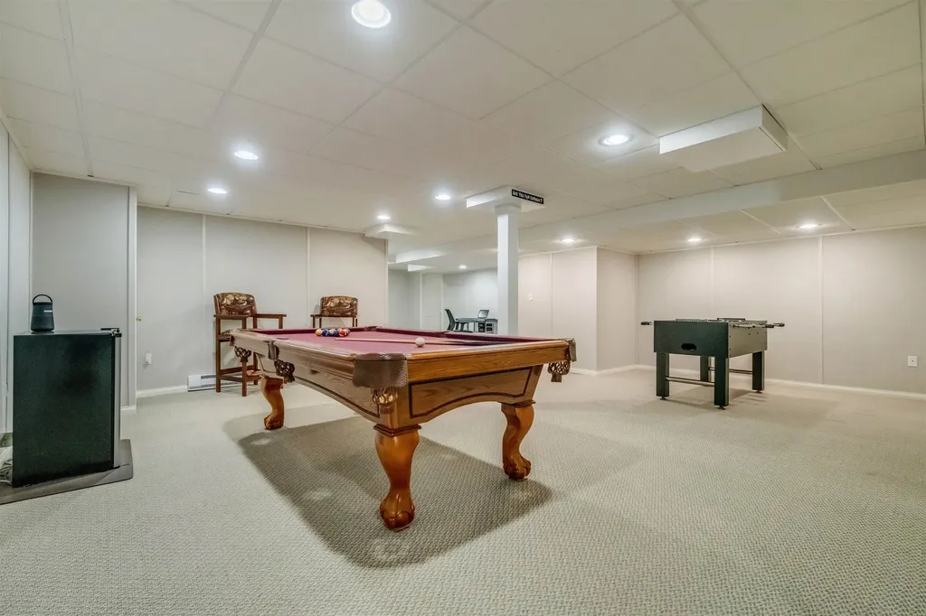 3 Winterberry Lane North Hampton NH 03862