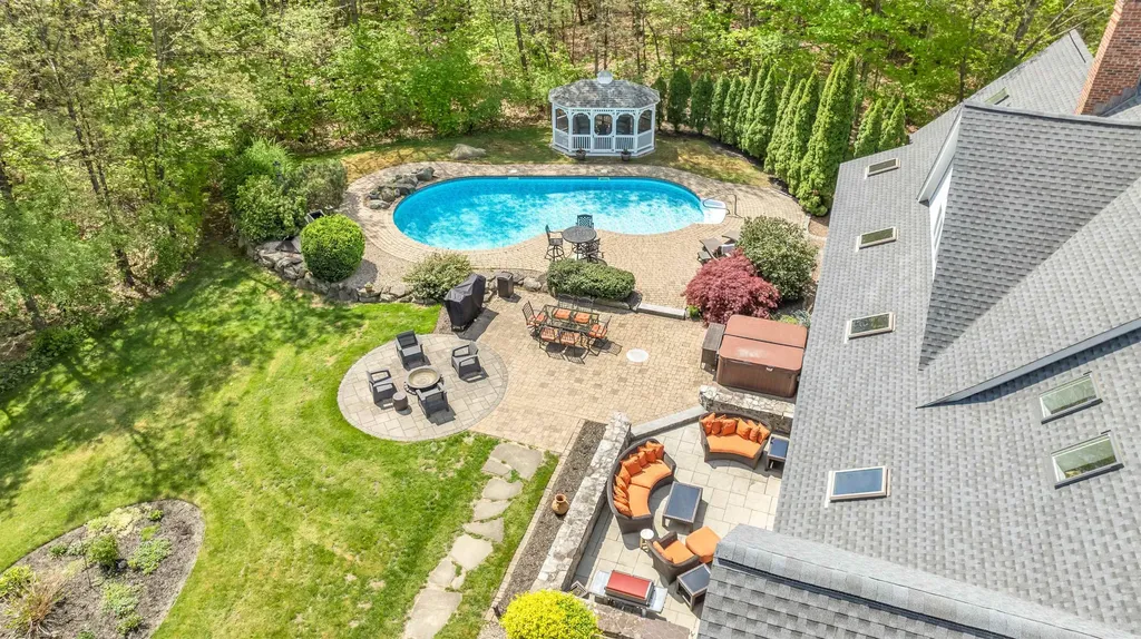 3 Winterberry Lane North Hampton NH 03862