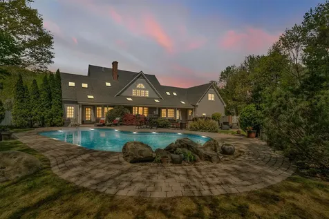 3 Winterberry Lane North Hampton NH 03862