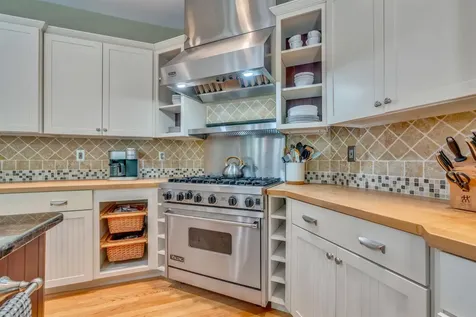 3 Winterberry Lane North Hampton NH 03862