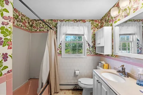 3 Rolling Hill Avenue Plaistow NH 03865