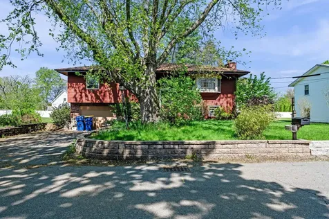 3 Rolling Hill Avenue Plaistow NH 03865