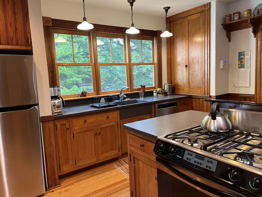 31 Loop Road Concord NH 03301
