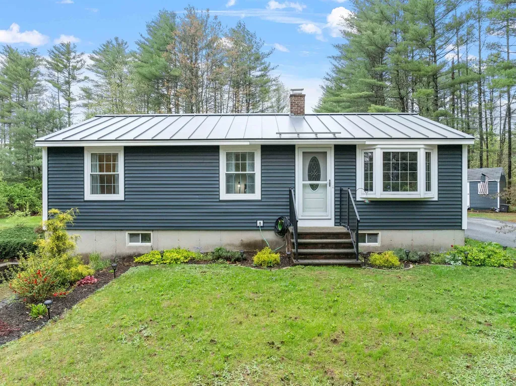 7 Clark Street Belmont NH 03220