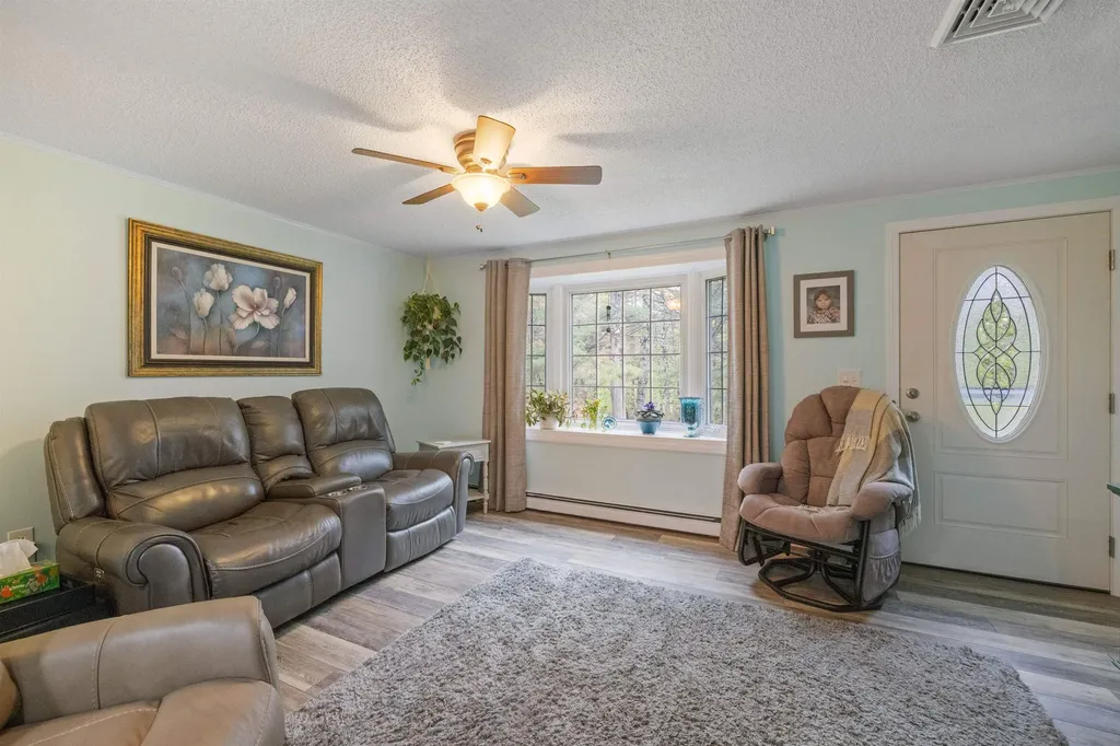 7 Clark Street Belmont NH 03220