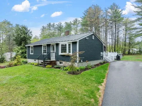 7 Clark Street Belmont NH 03220