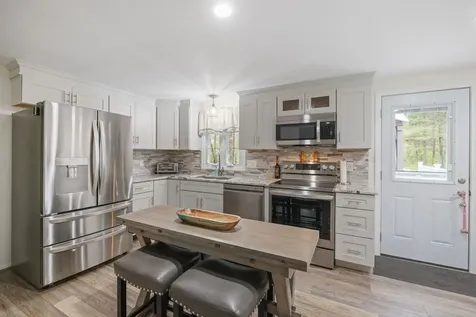 7 Clark Street Belmont NH 03220