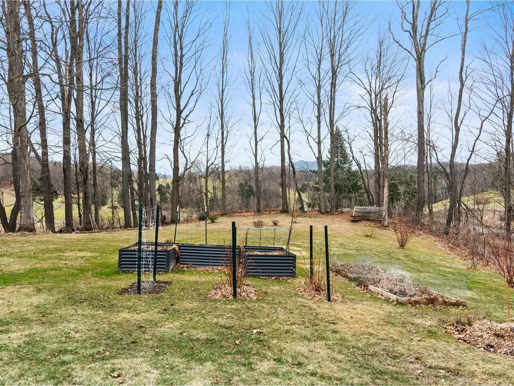 53 O'brien Meadows Hinesburg VT 05461