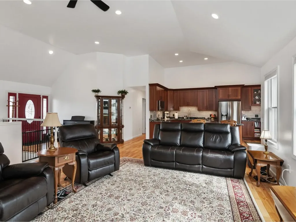 53 O'brien Meadows Hinesburg VT 05461