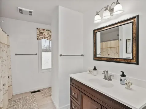 53 O'brien Meadows Hinesburg VT 05461
