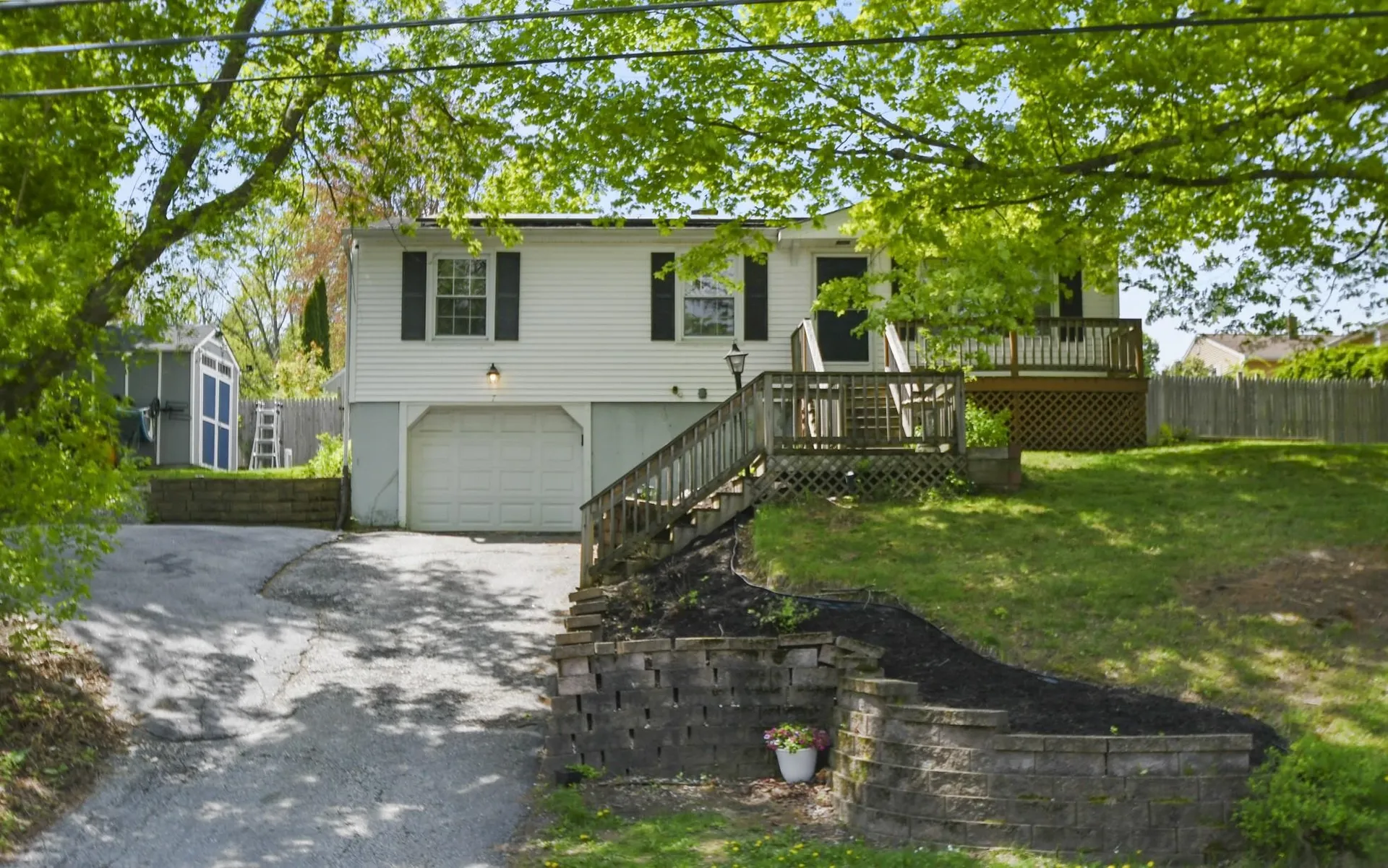 7 Pine Street Hooksett NH 03106