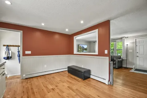 7 Pine Street Hooksett NH 03106