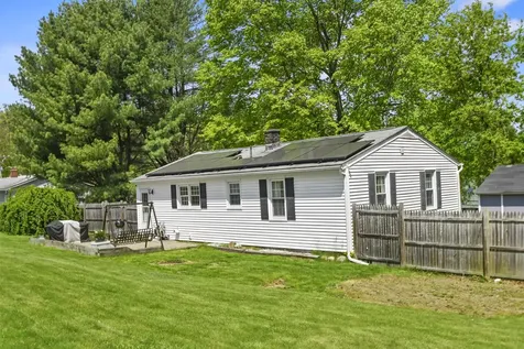 7 Pine Street Hooksett NH 03106